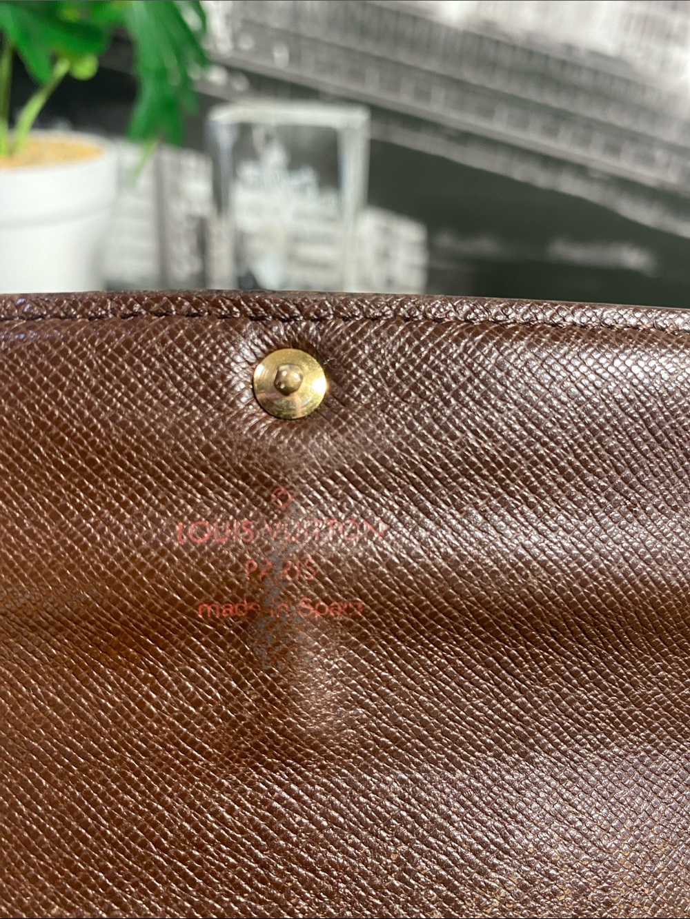 Authentic Louis Vuitton Damier Long Sarah Wallet - Picture 8 of 16
